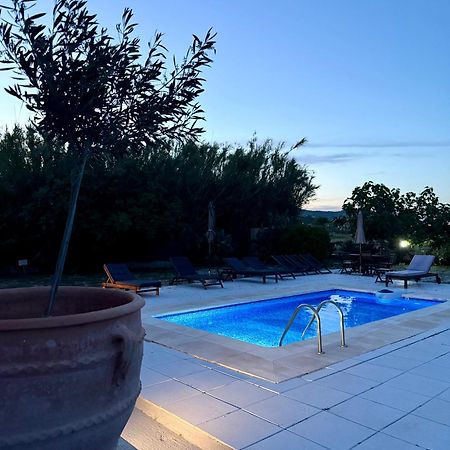 Summer Breeze Villa 아판토우 외부 사진