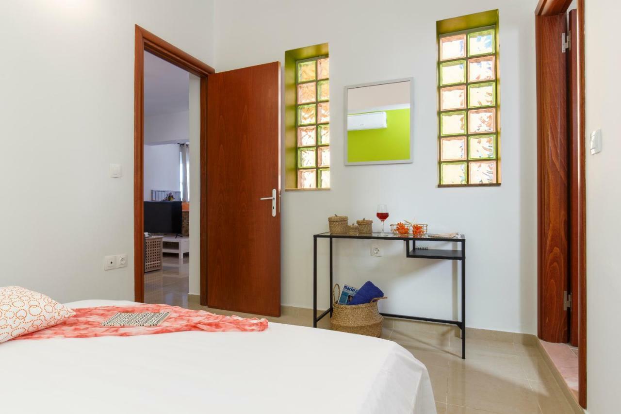 Summer Breeze Villa 아판토우 외부 사진