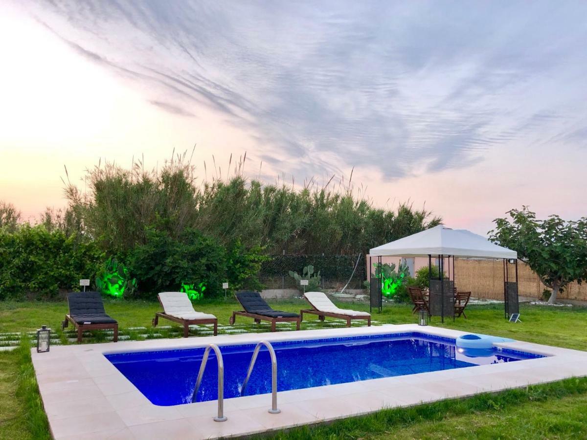 Summer Breeze Villa 아판토우 외부 사진